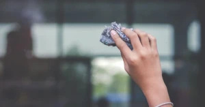 Pencerelerinizi Parlatmanın Gizemi: Gazete Kağıdıyla Temizleme Yöntemi Etkili mi?